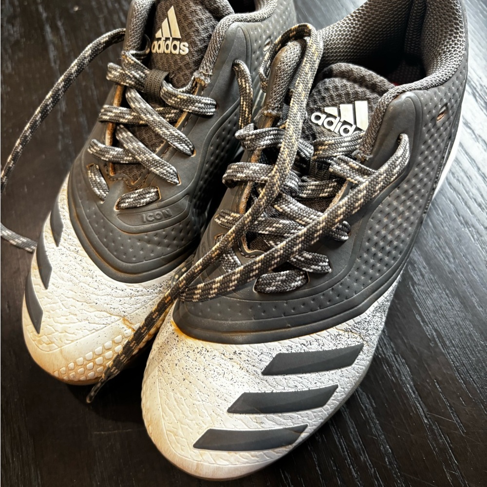 Adidas Kids baseball cleats